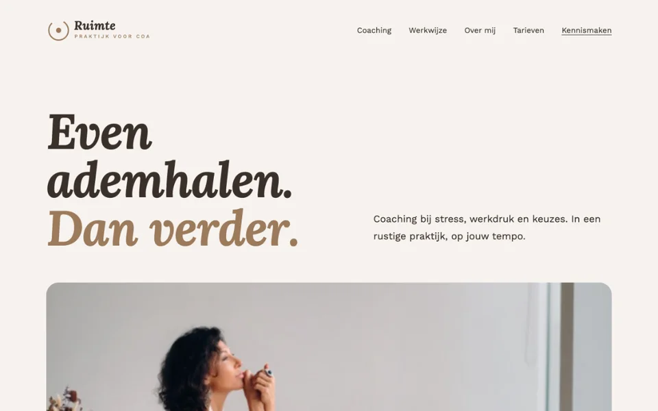 Voorbeeldhomepage van Praktijk Ruimte (fictief bedrijf)